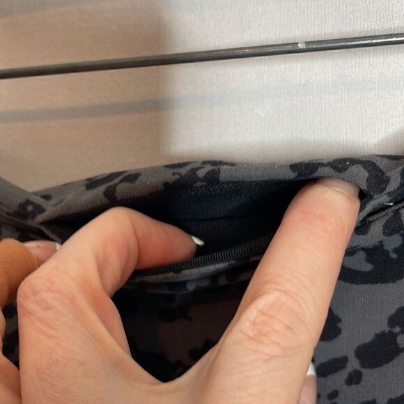 Athleta Leopard Print Elation High Rise Leggings. Size Small. - Picture 6 of 11